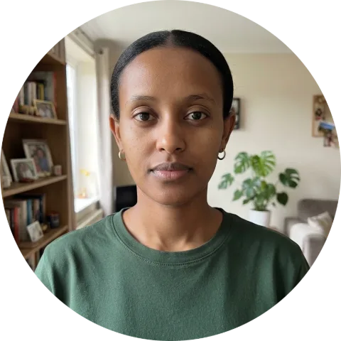 The woman’s photo cut into a circle, like a profile picture